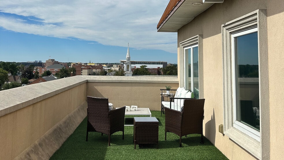 More Photos Of 148 Greenwich St, Hempstead Apartments For Sale