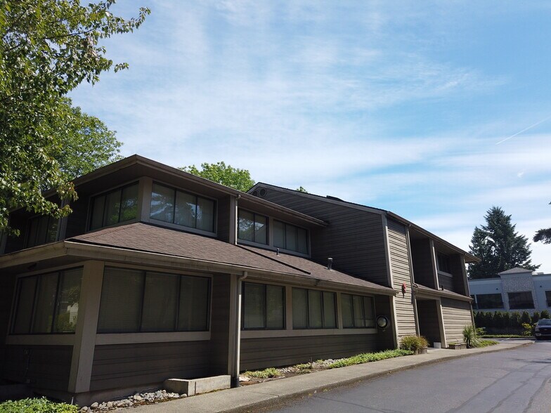 More Photos Of 16455 NE 85th St, Redmond Medical For Sale