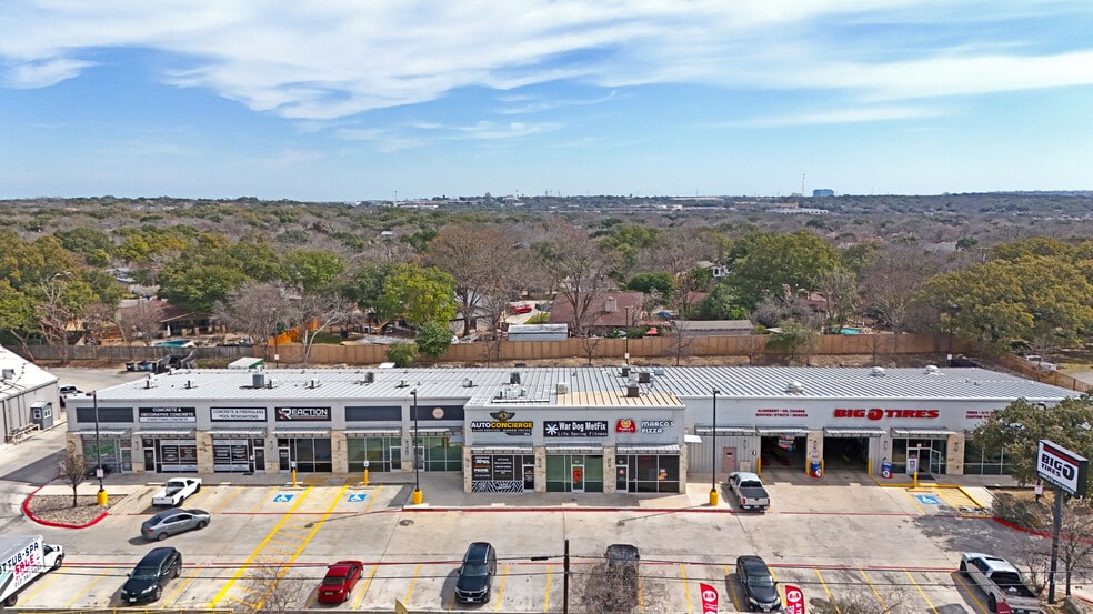 More Photos Of 6563 Babcock Rd, San Antonio Storefront For Lease