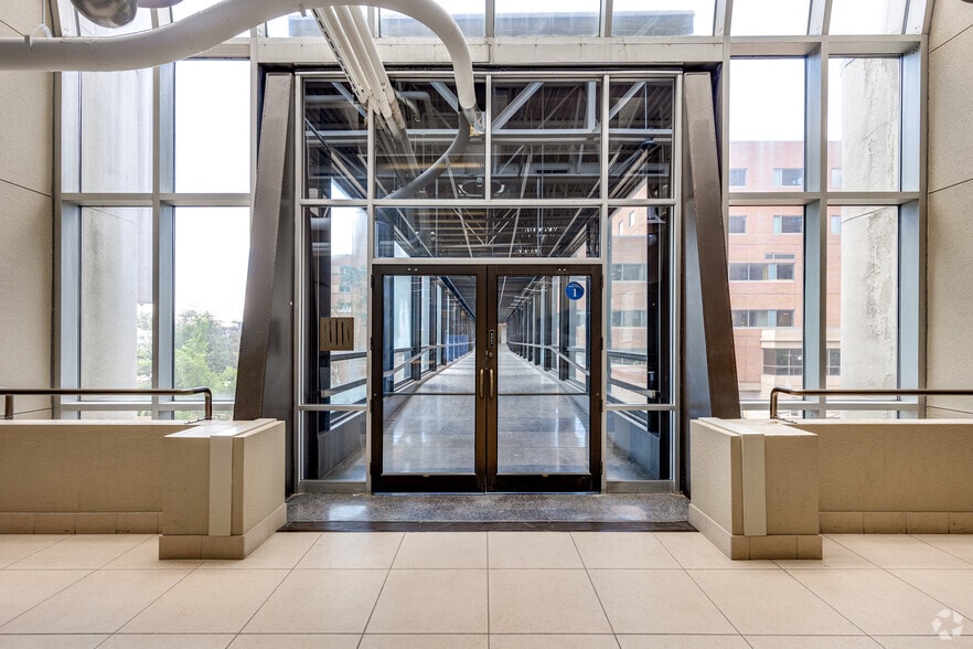 More Photos Of 17 Exchange St W, Saint Paul Medical For Sale