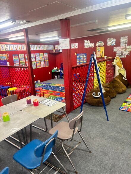 More Photos Of 205 E 16th St, Alma Office For Sale