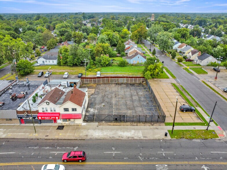 More Photos Of 19424 W Warren Ave, Detroit Storefront For Sale