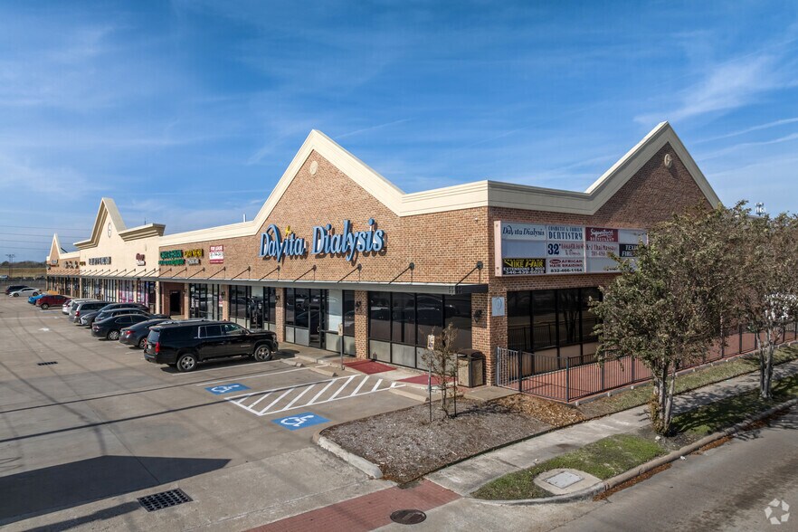 More Photos Of 14800 Westheimer Rd, Houston Storefront For Lease