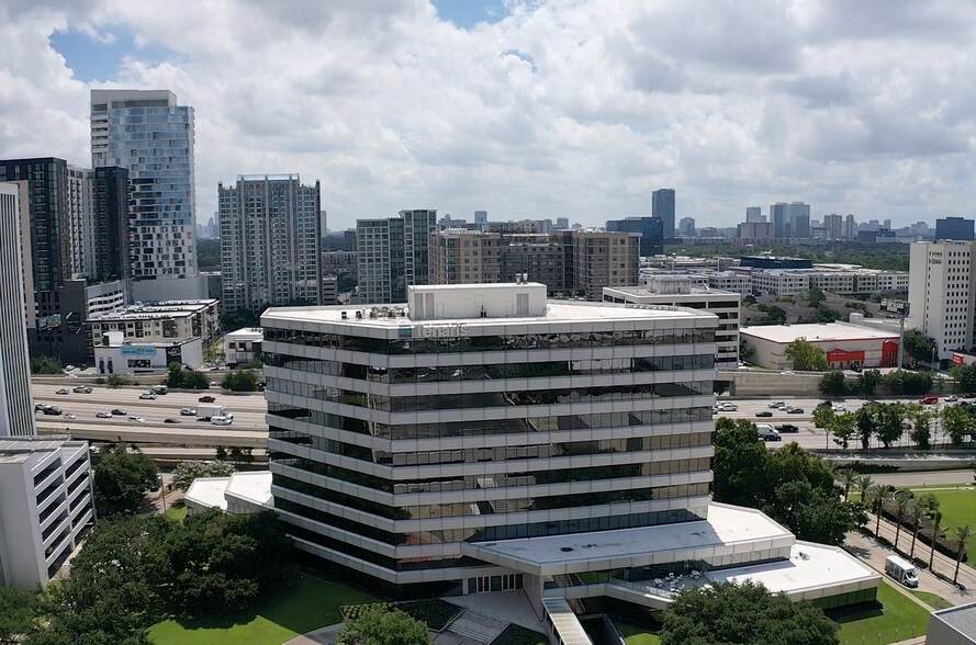 More Photos Of 2200 West Loop South, Houston Office For Lease