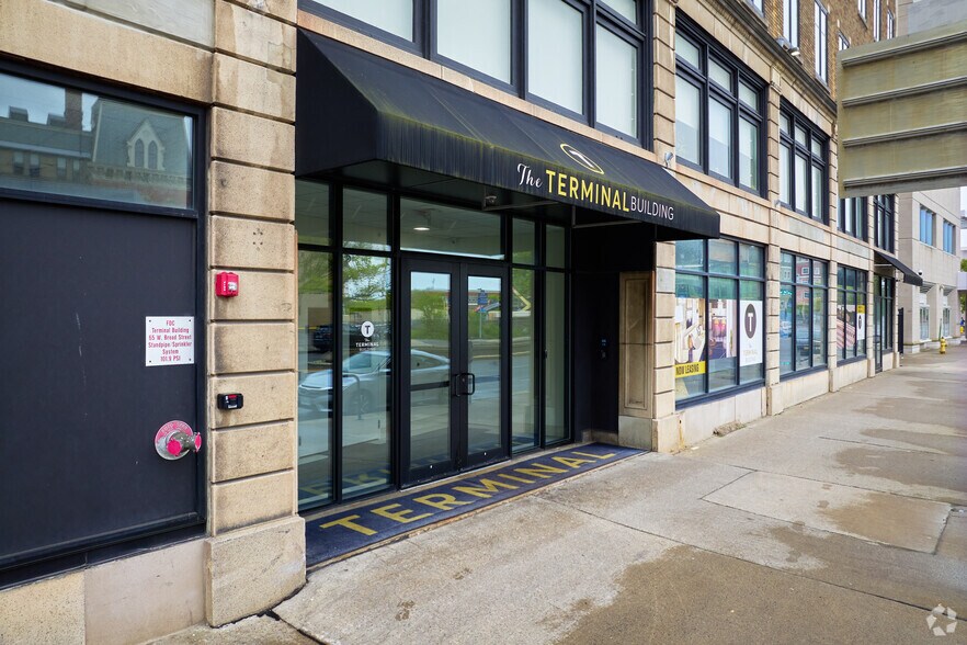 More Photos Of 65 W Broad St, Rochester Apartments For Lease