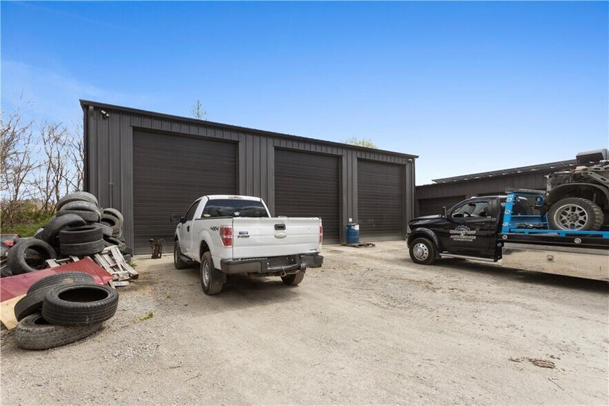 More Photos Of 3709 Pickett Rd, Saint Joseph Auto Repair For Sale