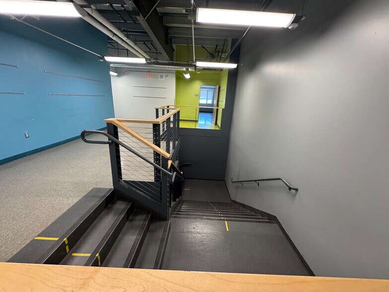 More Photos Of 1846 E 64th Ave, Anchorage Specialty For Sale