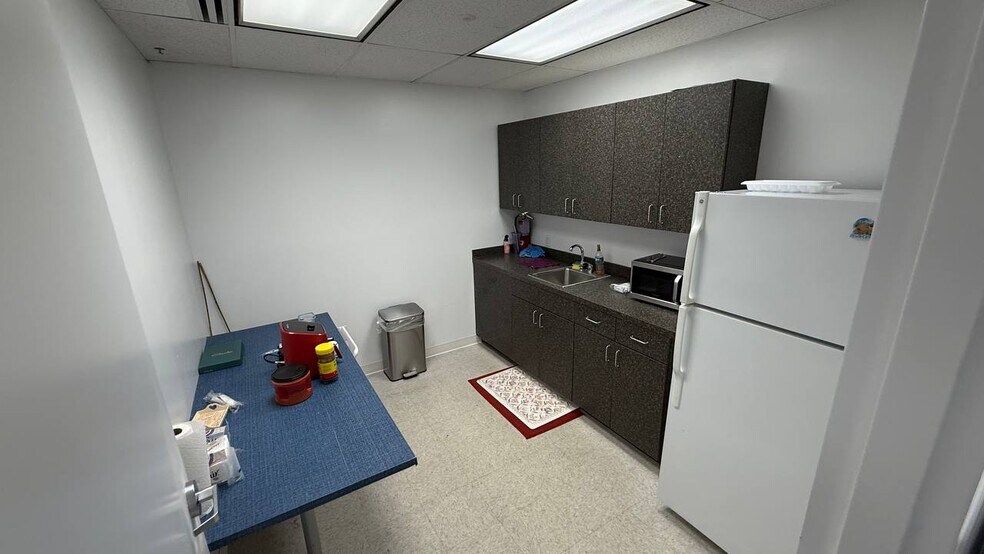 More Photos Of 5401 S Kirkman Rd, Orlando Office For Lease