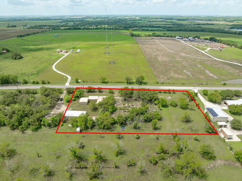 More Photos Of 3220 Farm-To-Market 2086, Temple Distribution For Lease