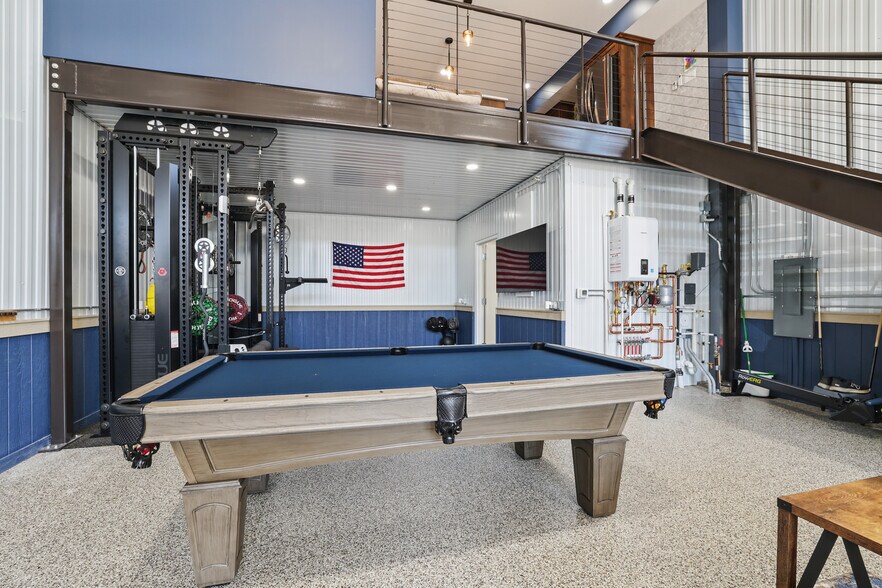 More Photos Of 663 Valerie Ave, Hudson Specialty For Sale