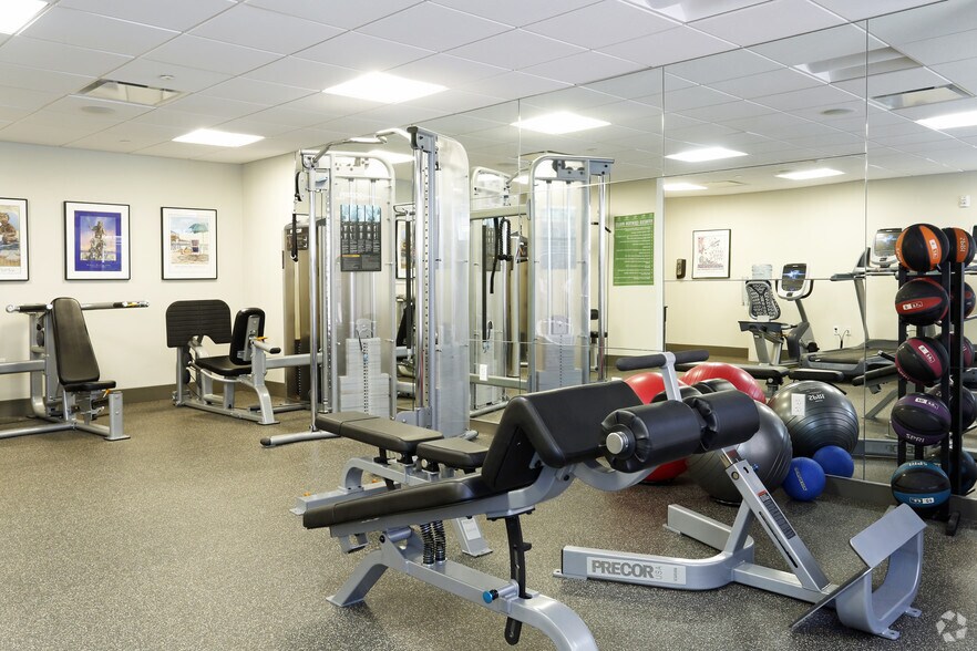 More Photos Of 332 Laskin Rd, Virginia Beach Apartments For Lease