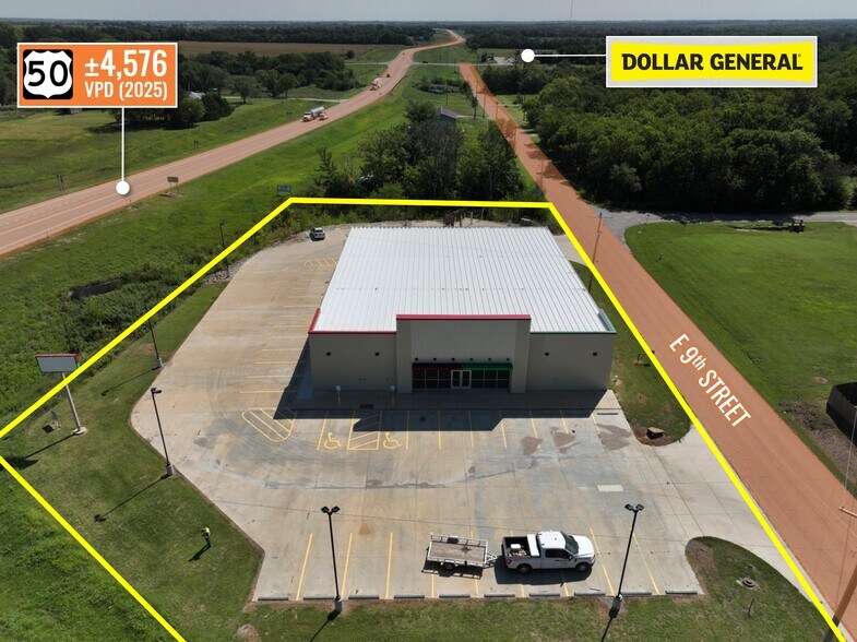 More Photos Of 309 E 9th St, Peabody Storefront For Lease