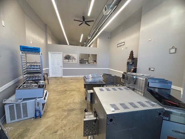 More Photos Of 4000-4022 S Western Ave, Chicago Multifamily For Sale