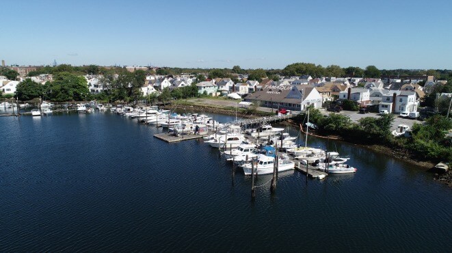 More Photos Of 82-84 Ebony Ct, Brooklyn Marina For Sale