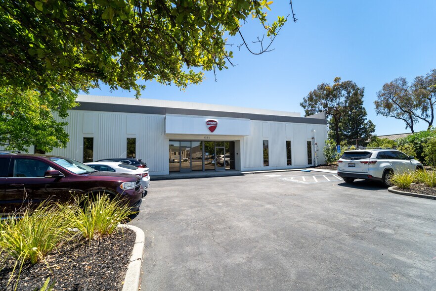 More Photos Of 1296-1306 Reamwood Ave, Sunnyvale Flex For Lease