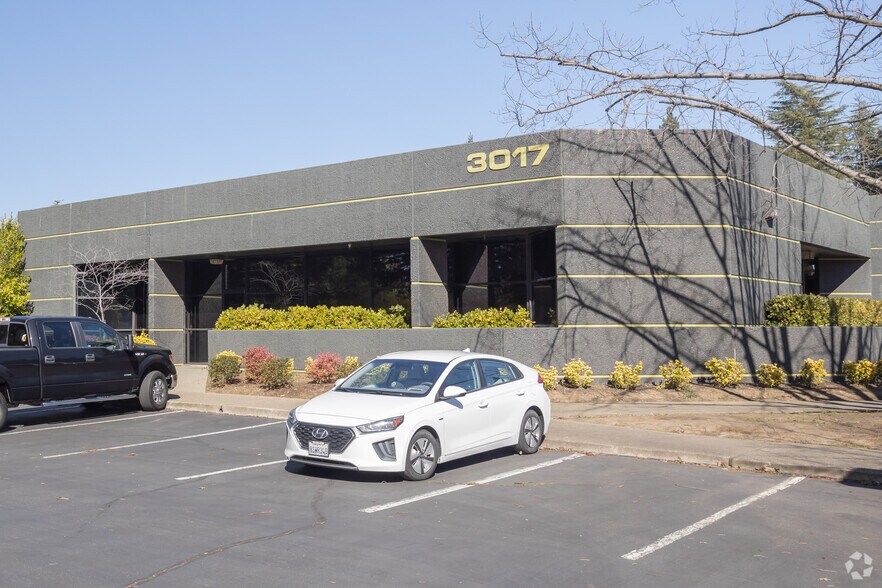 More Photos Of 3017 Kilgore Rd, Rancho Cordova Flex For Lease