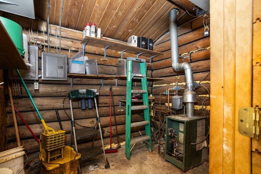 More Photos Of 213 Main St, Antler Restaurant For Sale