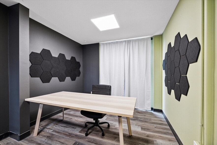 More Photos Of 25814 Budde Rd, Spring Loft Creative Space For Sale