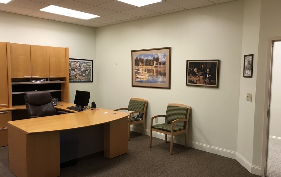More Photos Of 415 Federal St, Camden Office For Sale
