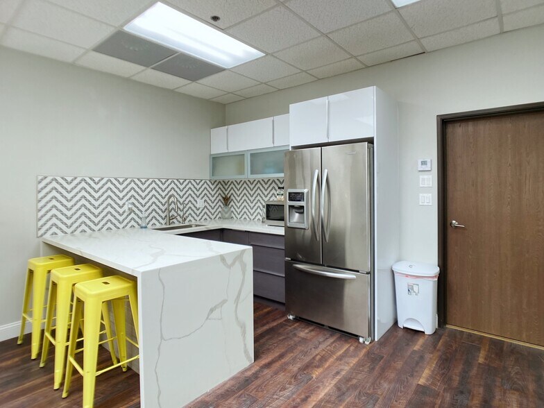 More Photos Of 9517 Gidley St, Temple City Manufacturing For Lease