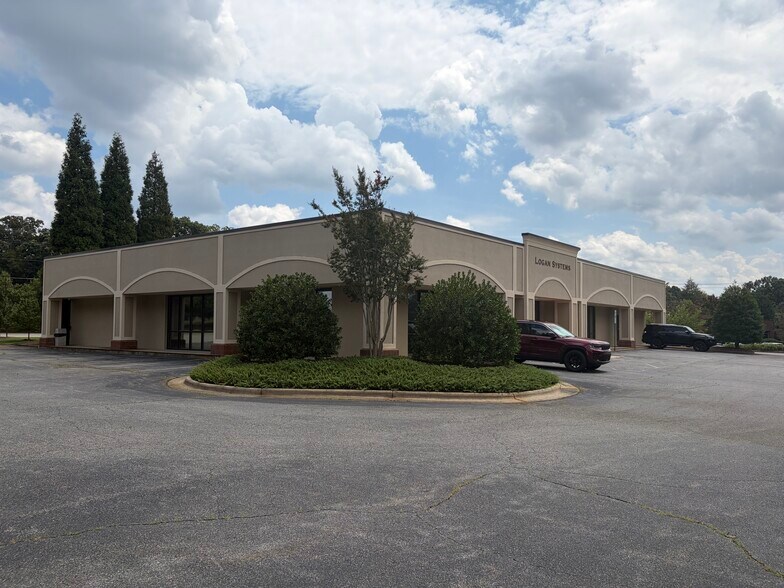 More Photos Of 4003 Clifton Rd, Greensboro Medical For Lease