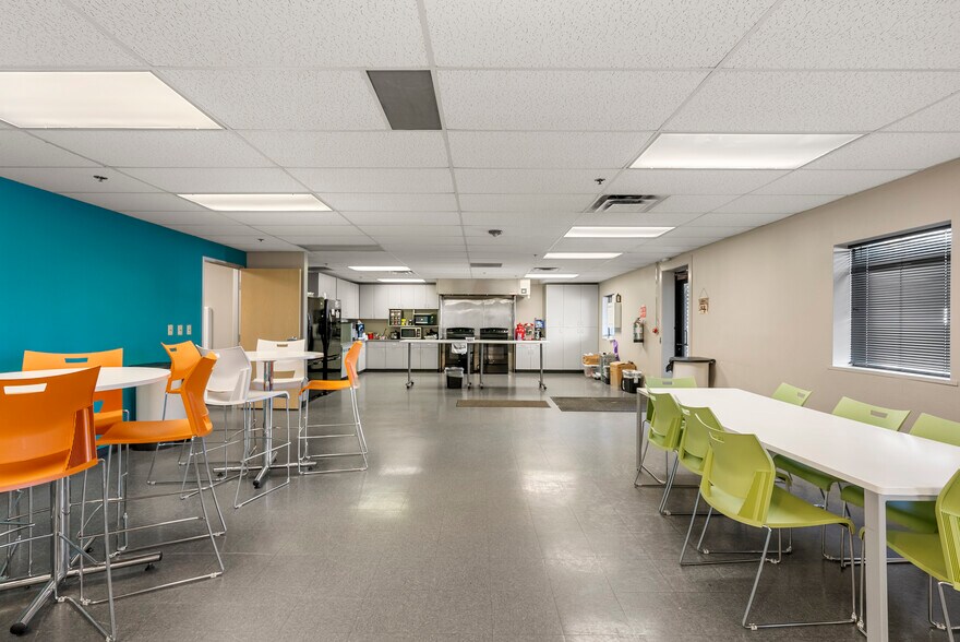 More Photos Of 400 W 48th Ave, Denver Office For Sale