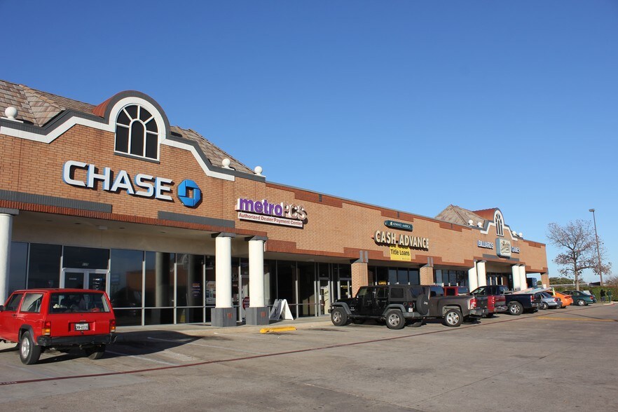 More Photos Of 9108-9124 Camp Bowie Blvd W, Fort Worth Unknown For Lease