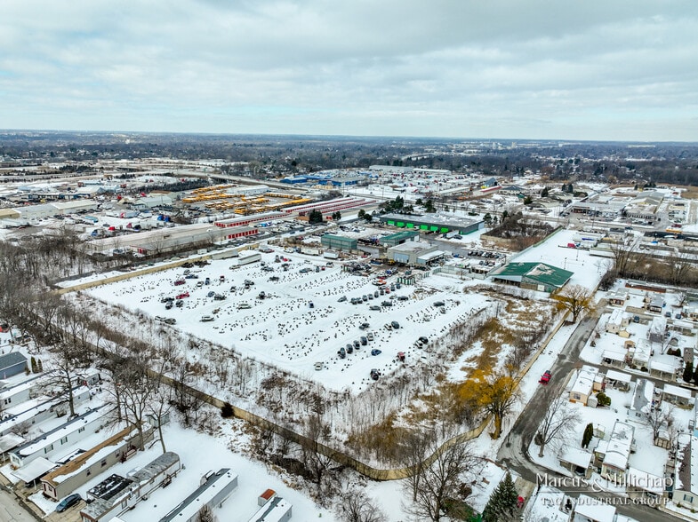 More Photos Of 3535 Washington St, Gurnee Warehouse For Sale