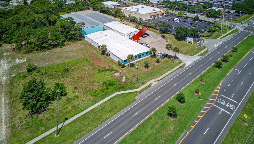 More Photos Of 3042 S Ridgewood Ave, Edgewater Freestanding For Lease