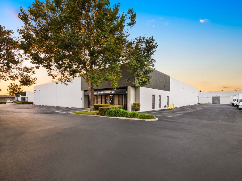 More Photos Of 2361 Industrial Pky W, Hayward Unknown For Lease