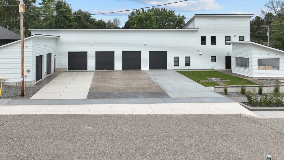 More Photos Of 3061 County Q rd, Nelsonville Flex For Sale