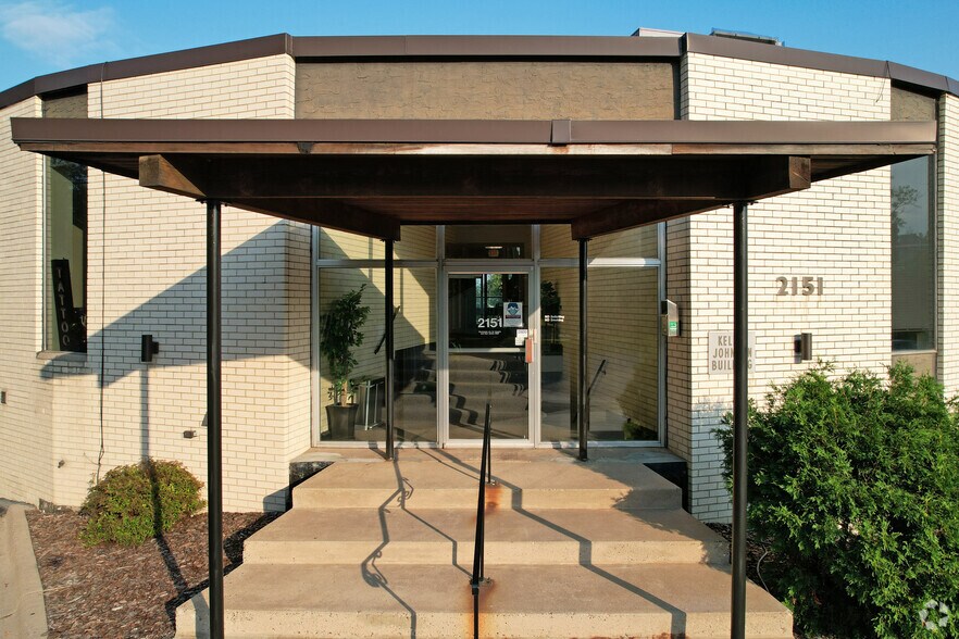 More Photos Of 2151 Hamline Ave N, Roseville Office For Lease