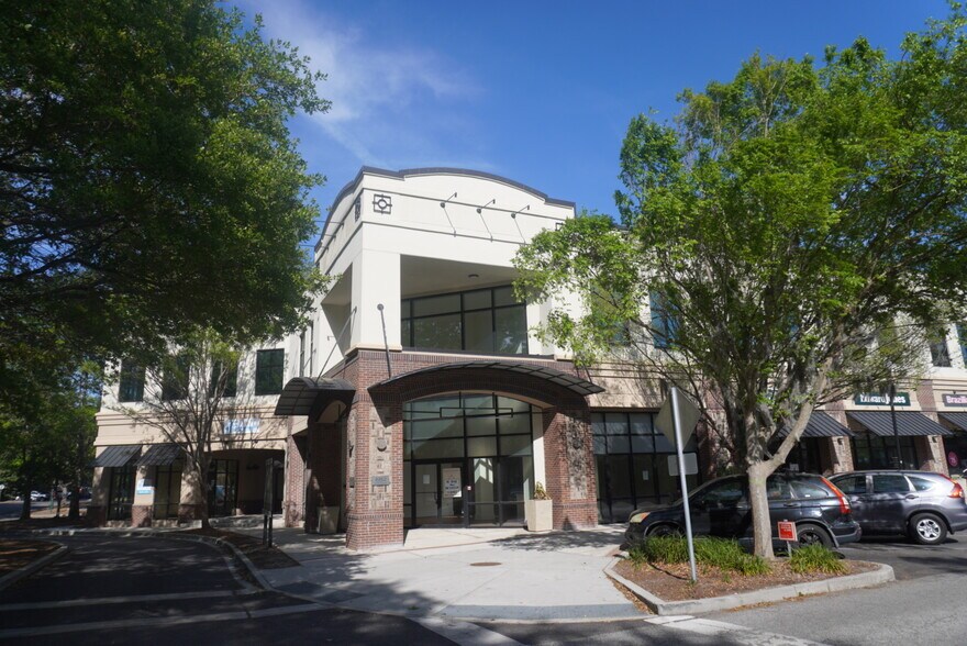 More Photos Of 1952 Long Grove Dr, Mount Pleasant Storefront Retail Office For Lease