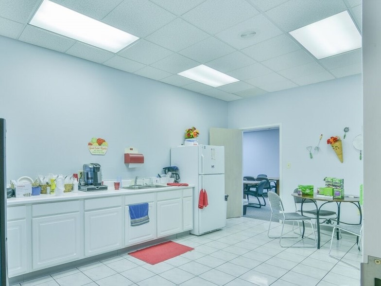 More Photos Of 7 Worth Cir, Johnson City Loft Creative Space For Lease