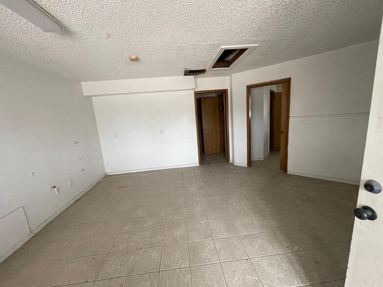 More Photos Of 4602 Avenue H, Rosenberg Hotel For Sale