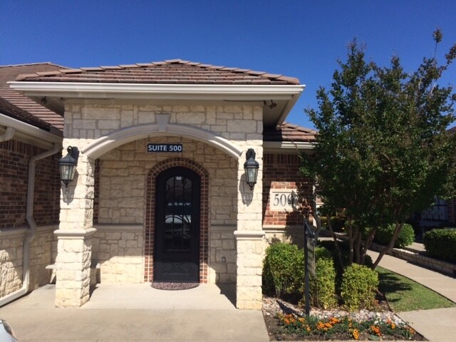 More Photos Of 5926 W Parker Rd, Plano Medical For Sale