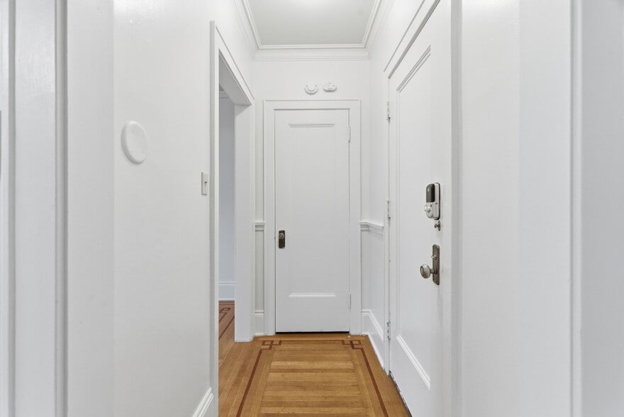 More Photos Of 507 S Howard St, Spokane Apartments For Sale