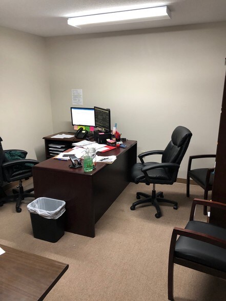 More Photos Of 506-508 Houston Ave NW, Live Oak Office For Sale