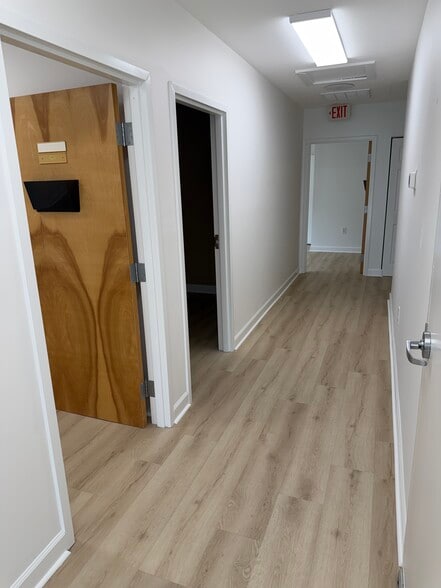 More Photos Of 1147 Independence Blvd, Virginia Beach Medical For Lease