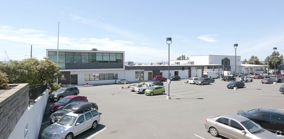 More Photos Of 2727 W Marine View Dr, Everett Flex For Lease