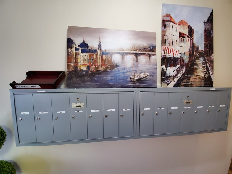 More Photos Of 2515A Wilma Rudolph, Clarksville Office For Lease