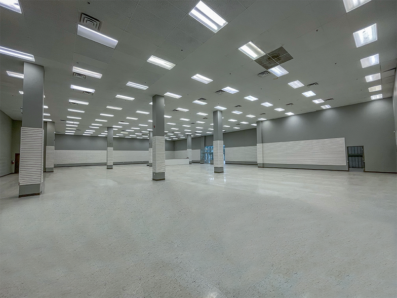 More Photos Of 5239 53rd Ave, Red Deer Freestanding For Lease