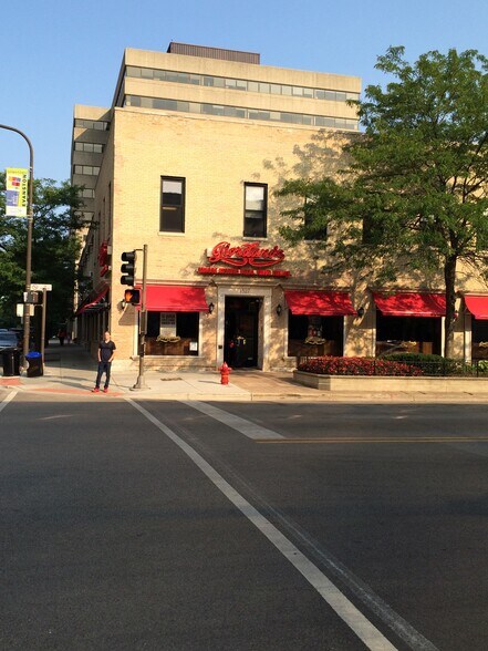 More Photos Of 1527 Chicago Ave, Evanston Storefront Retail Office For Lease