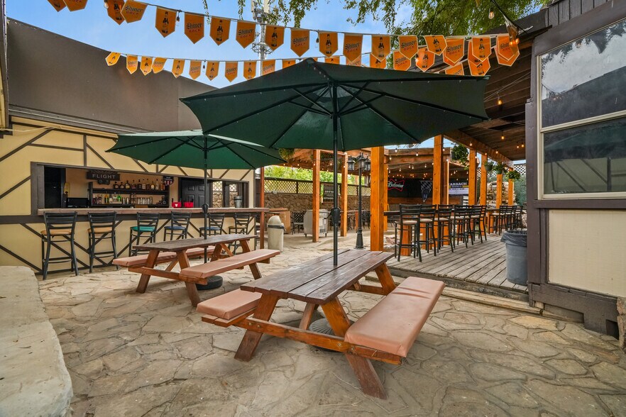 More Photos Of 5200 Doniphan Dr, El Paso Bar For Sale