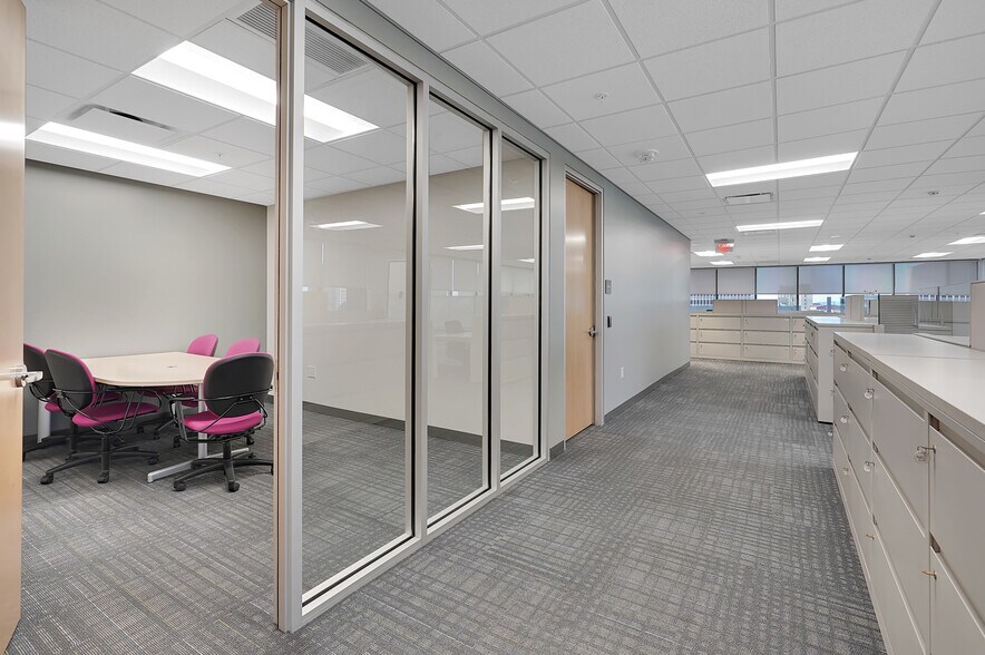 More Photos Of 515 W Market St, Louisville Office For Lease