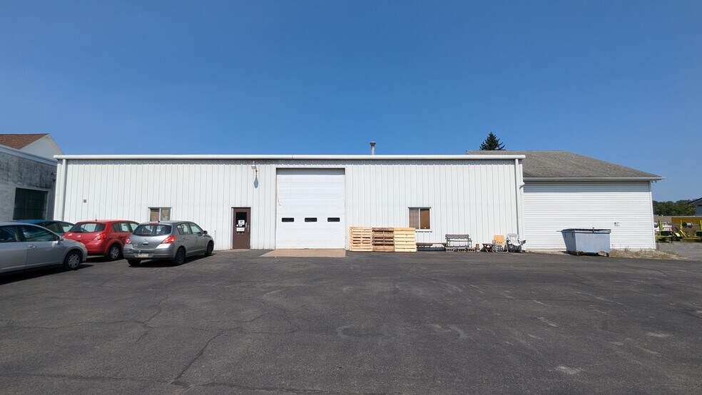 More Photos Of 205 Fleming St, Williamsport Self Storage For Lease