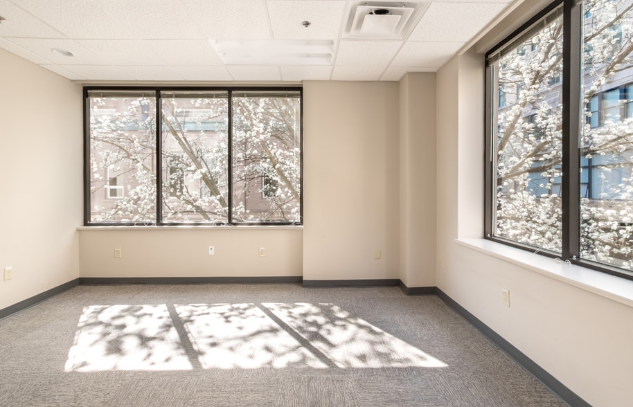 More Photos Of 34 Campbell Ave SW, Roanoke Office For Lease