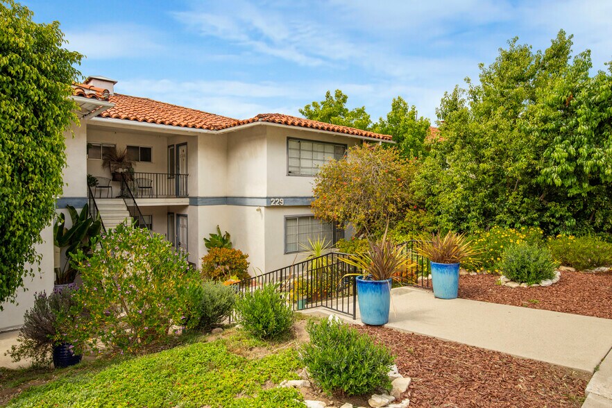 More Photos Of 229 Palos Verdes Dr W, Palos Verdes Estates Multifamily For Sale