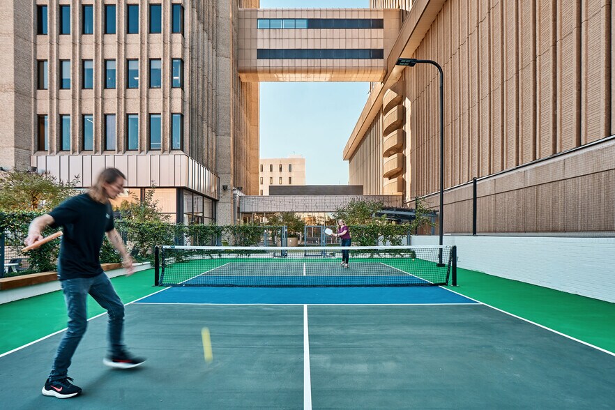 More Photos Of 451 Florida St & 450 Laurel St, Baton Rouge Unknown For Lease