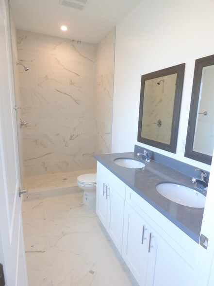 More Photos Of 1256 N Hobart Blvd, Los Angeles Apartments For Sale